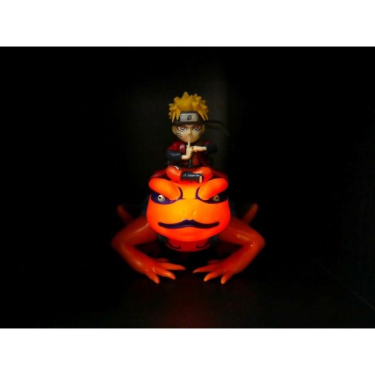 NARUTO & GAMAKISHI - Figurine Lumineuse - 20 cm